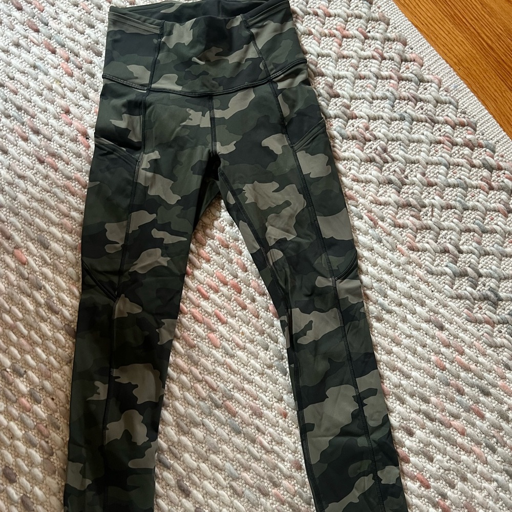 Fast and free lululemon leggings 23”